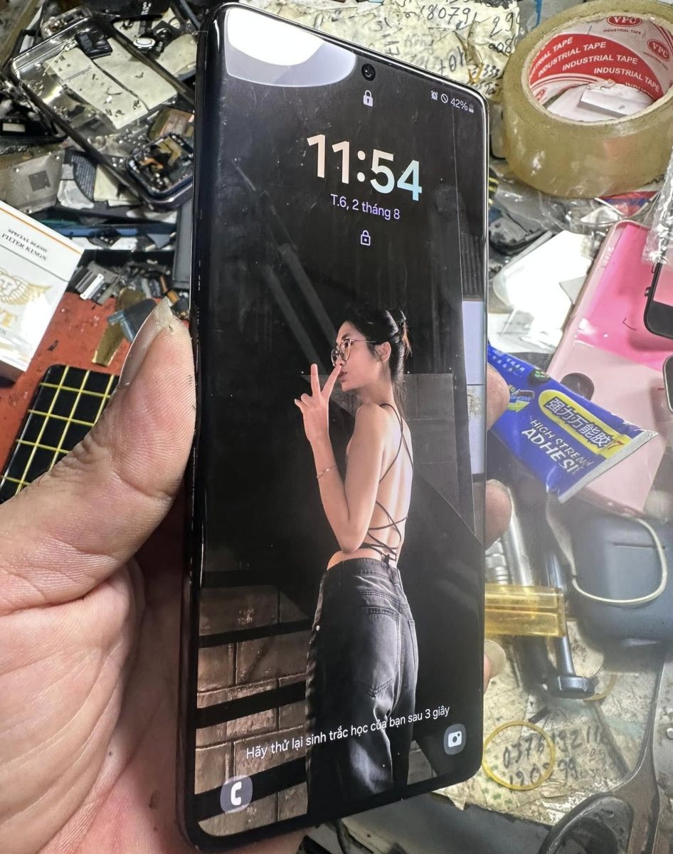 Sửa điện thoại Samsung hư màn hình